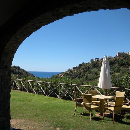Agriturismo L'Arca Di Anna Brambilla Бельведере-Мариттимо Экстерьер фото