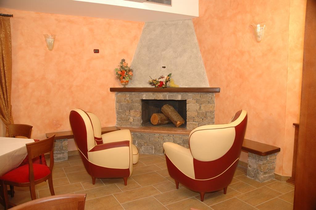Agriturismo L'Arca Di Anna Brambilla Бельведере-Мариттимо Экстерьер фото