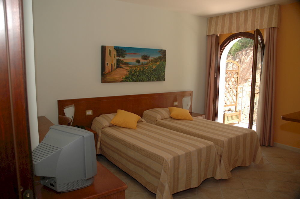 Agriturismo L'Arca Di Anna Brambilla Бельведере-Мариттимо Экстерьер фото